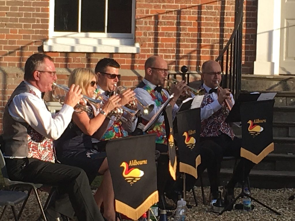 Aldbourne Music Song Festival - Paddling Dabchicks Show Band